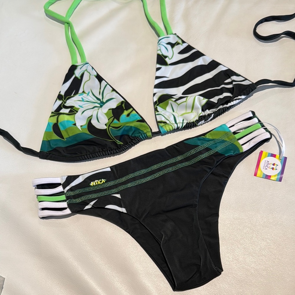 Women size small reversible olive Green tropical jungle Bikini Set triangle top